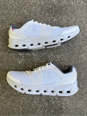 ON Running Women’s Cloudgo Athletic Road Running Shoes Size 8.5 White/Glacier